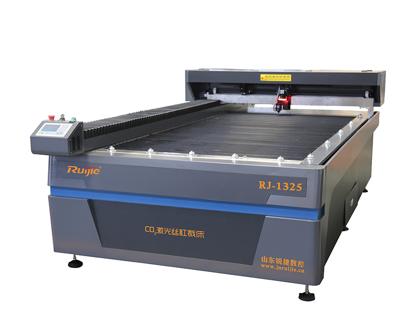 激光切割機(jī)金屬門窗新利器